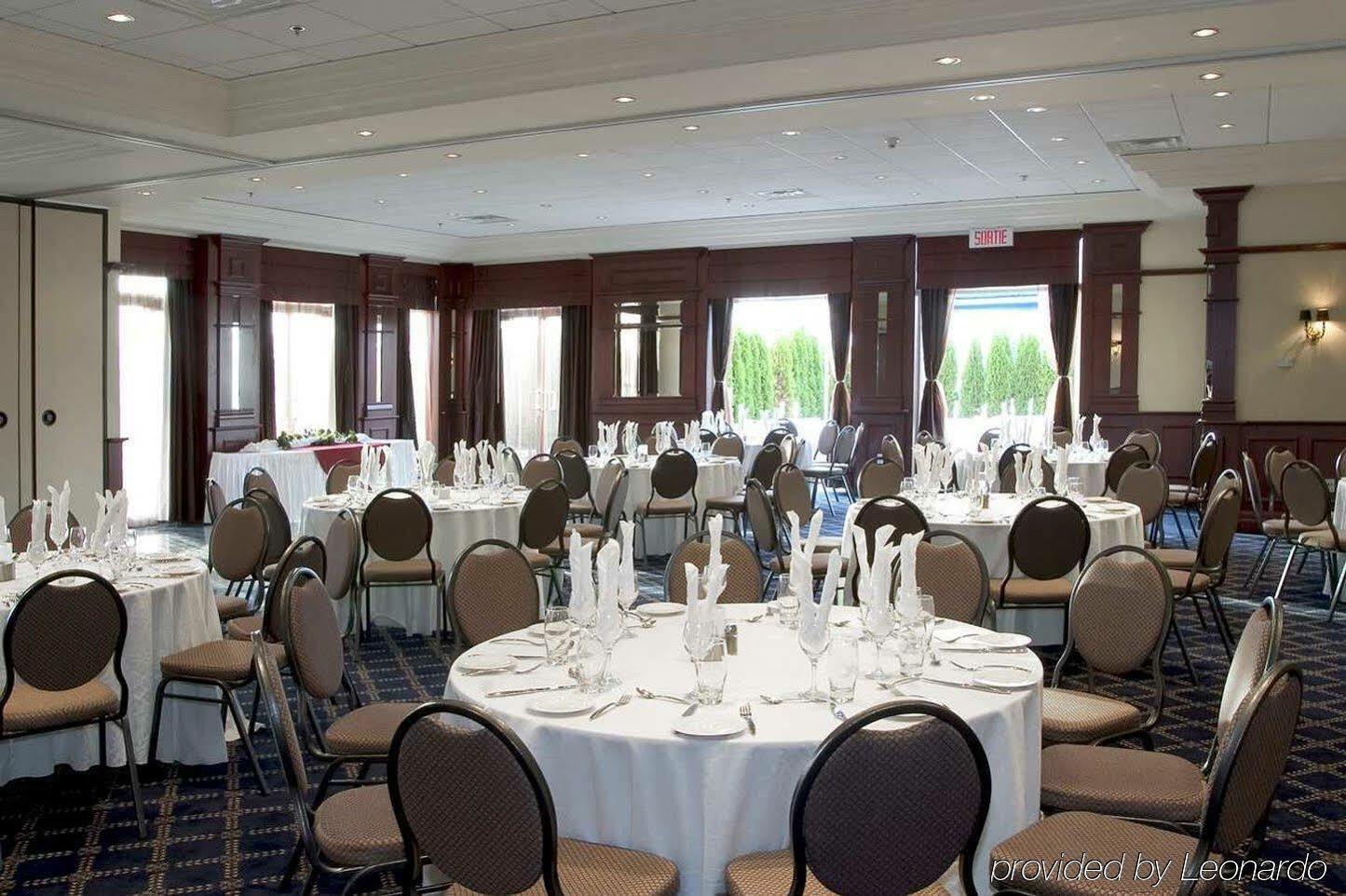 Hilton Garden Inn Montreal Airport Дорваль Экстерьер фото